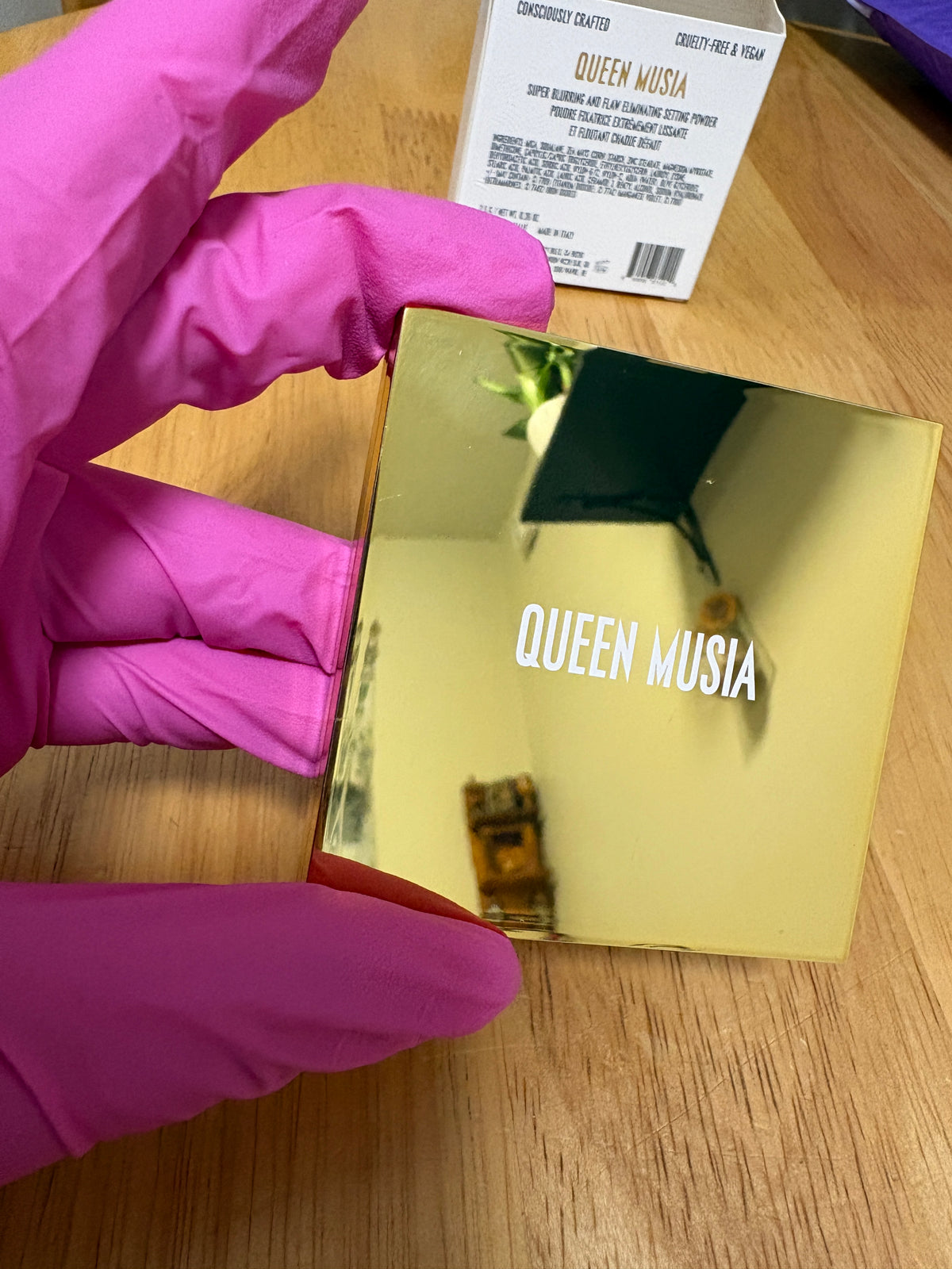 Queen Musia Blurring And Flaw Eliminating Setting Powder Translucent White, BNIB