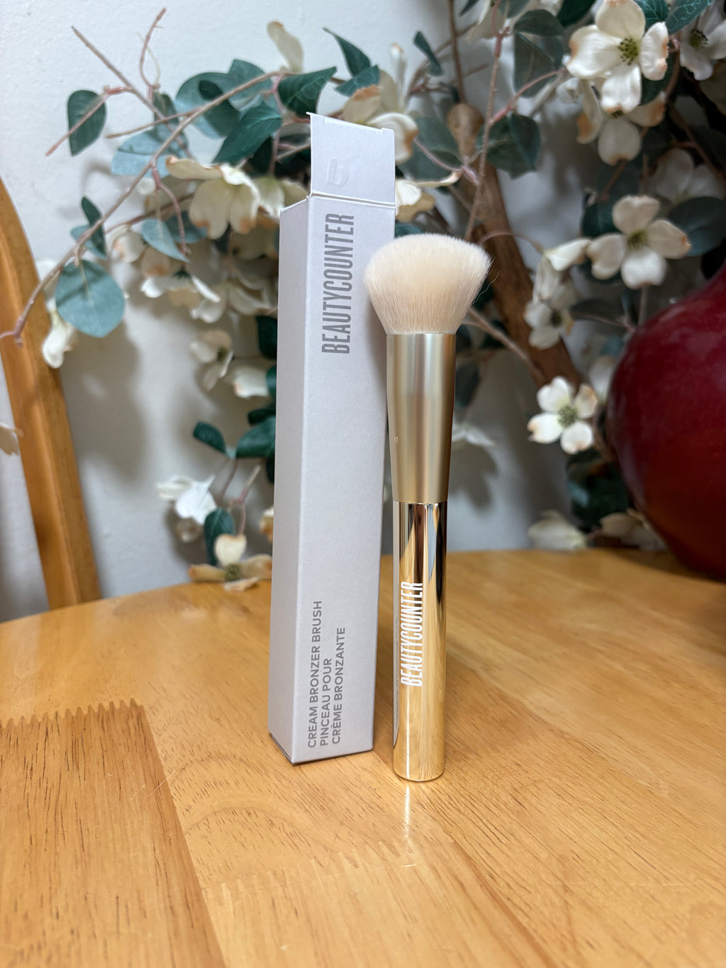 BEAUTYCOUNTER Cream Bronzer Brush, Makeup Brush Discontinued, BNIB, Gold Finish